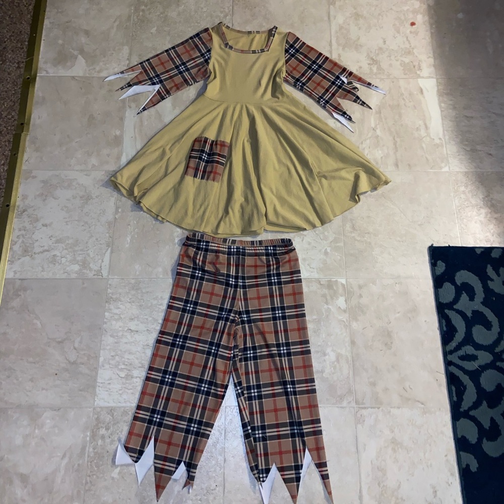 dance costume size: child medium
